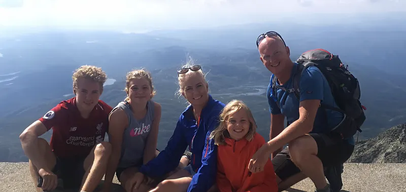 At the summit of Gaustatoppen (1883 meters) with the most cherished ones – my dear Nina and three of my four bonus children, Vebjørn, Nora, and Hedda. Sadly, Veslemøy couldn’t join us on this trip.